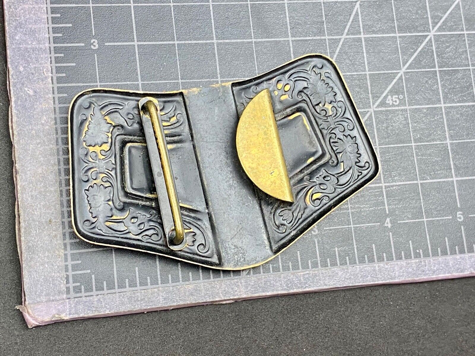 unique shaped vintage Western cowboy boots jeans cowboy cowgirl belt buckle 