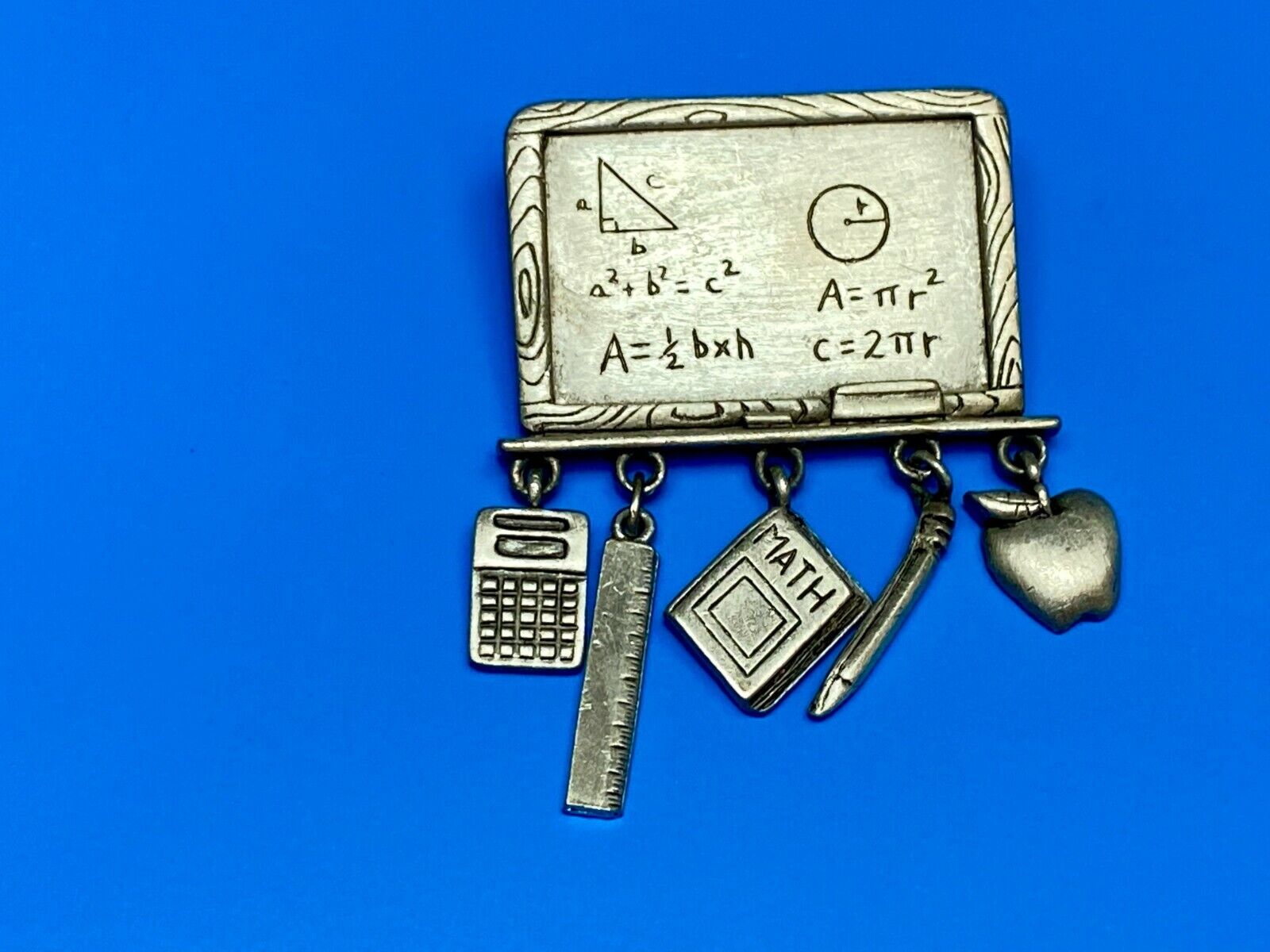 VINTAGE *J.J.*PEWTER MATH TEACHER CHALKBOARD BROOCH PIN W/THEMED FIGURAL DANGLES