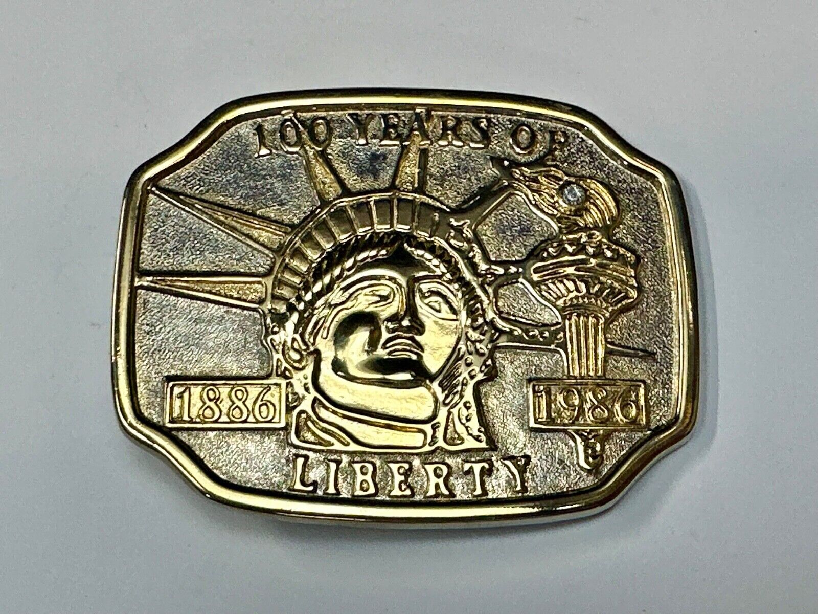 100 Years of Liberty  - NYC statue of Lady Liberty Souvenir Vintage belt buckle