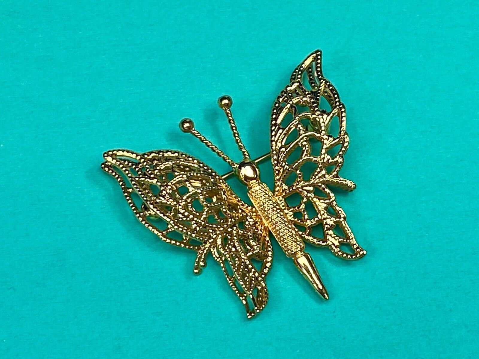 Vintage 1970'S Signed Monet Double-Wing Butterfly Gold Tone Brooch Pin