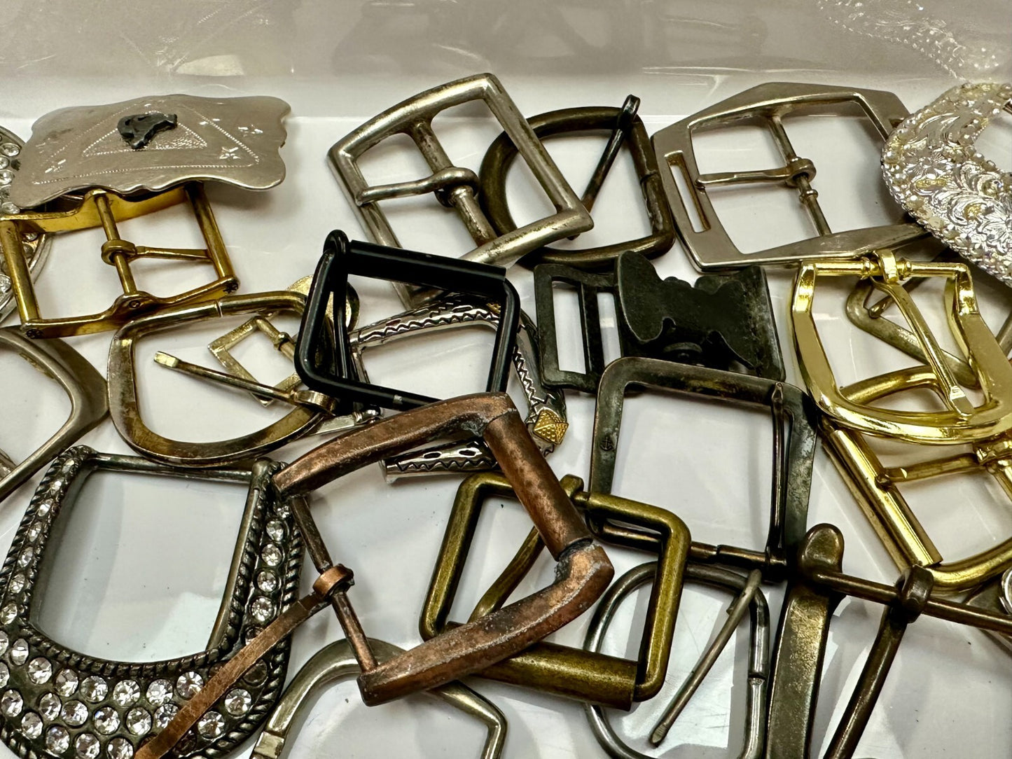 33 Piece Mixed Lot, Grab Bag - Resale Gifts! Vintage & Modern Belt Buckles 