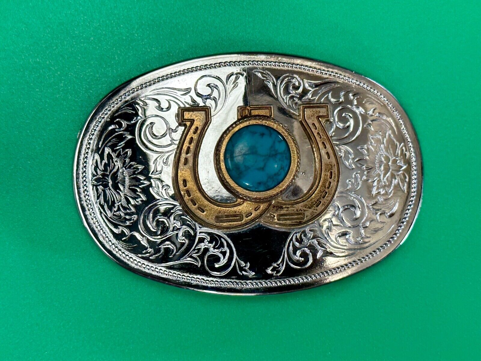 Turquoise centerpiece in  lucky horseshoe - two tone reflective belt buckle