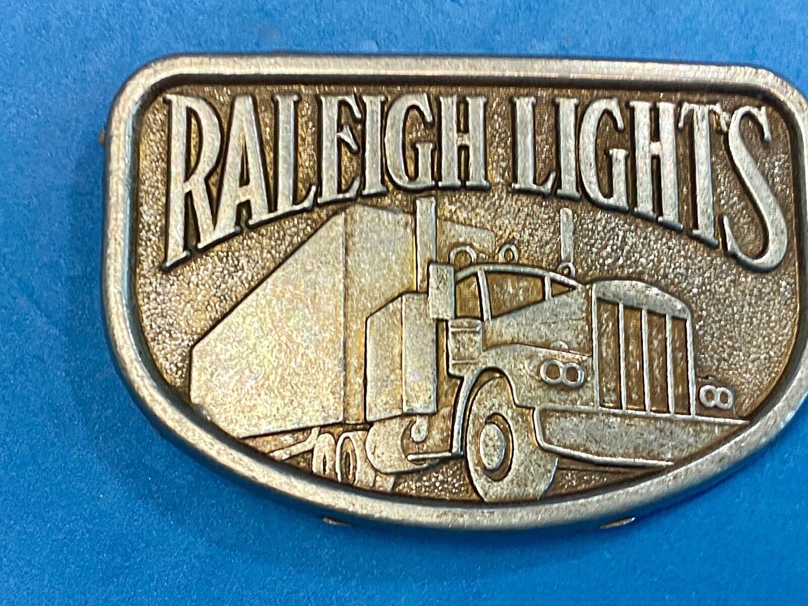 Vintage 1980'S ? Raleigh Lights Belt Buckle Cigarette Advertising Trucker 