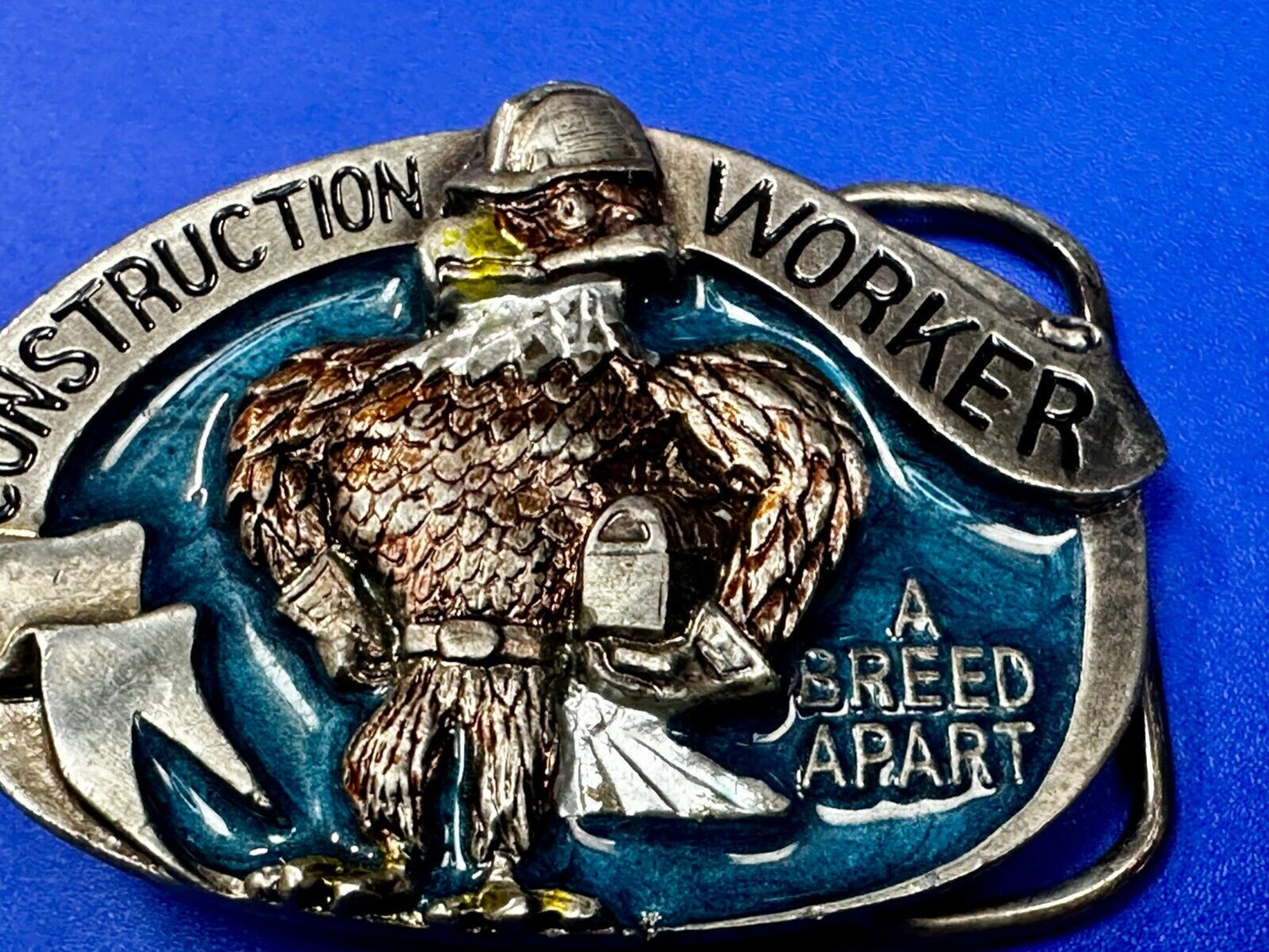 A Breed Apart Construction Worker Commemorative Vintage 1988 Belt Buckle
