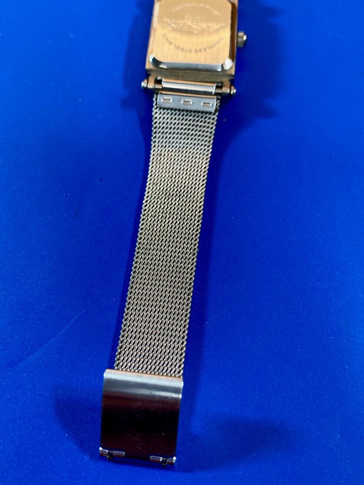 Annex Mesh Band Ladies Women's Watch Cracked Glass But Working Well! 