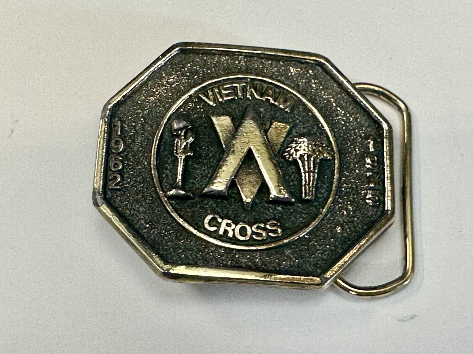Vietnam Cross of Gallantry award 1962 - 1975 The Great American belt buckle Co