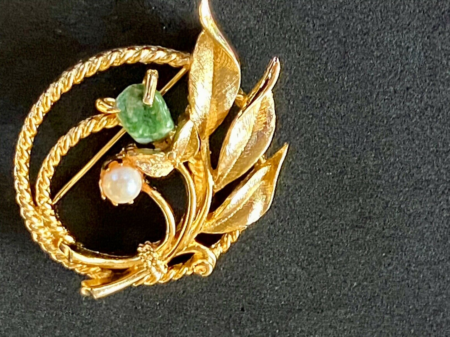 Vintage JADE GARDEN Gold Tone  Wreath Green Faux Pearl Flowers Sarah Coventry