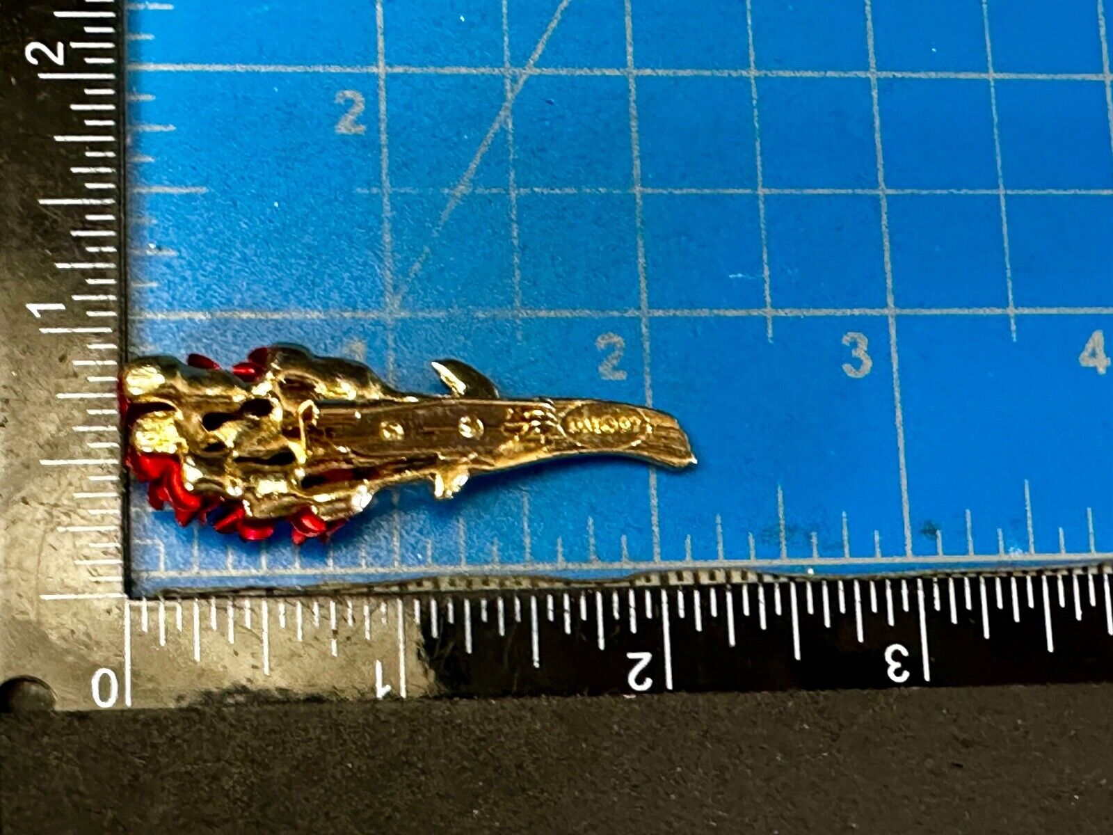 Valentines Day Gift? Red Roses Bouquet Gold Tone Brooch Pin Vintage Signed DM 97