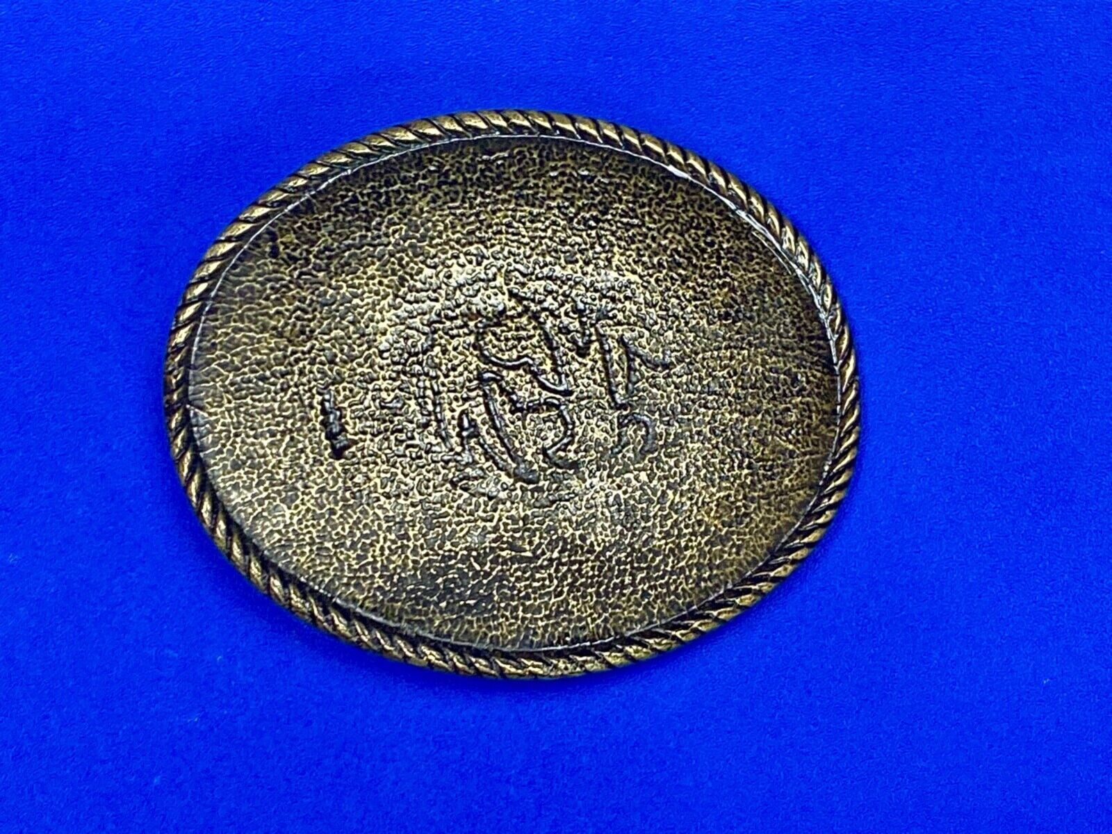 Unknown Markings On Brass Tone Rope Boarder Belt Buckle  - Project?