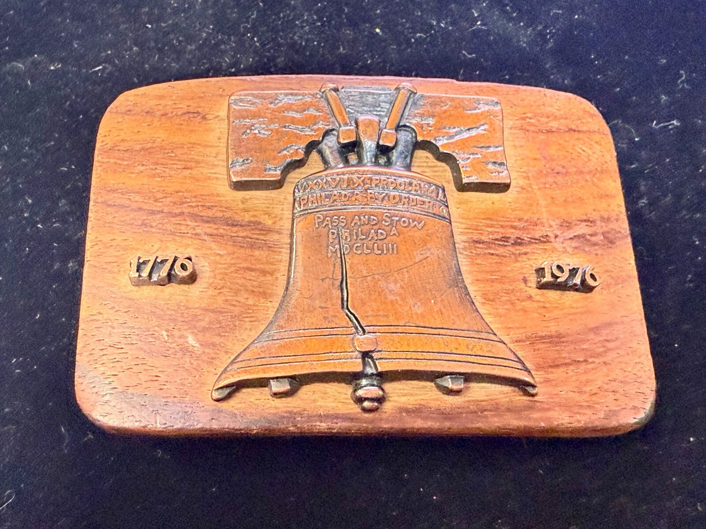 United States Liberty Bell Bicentennial 1776-1976 Commemorate Wood Belt Buckle