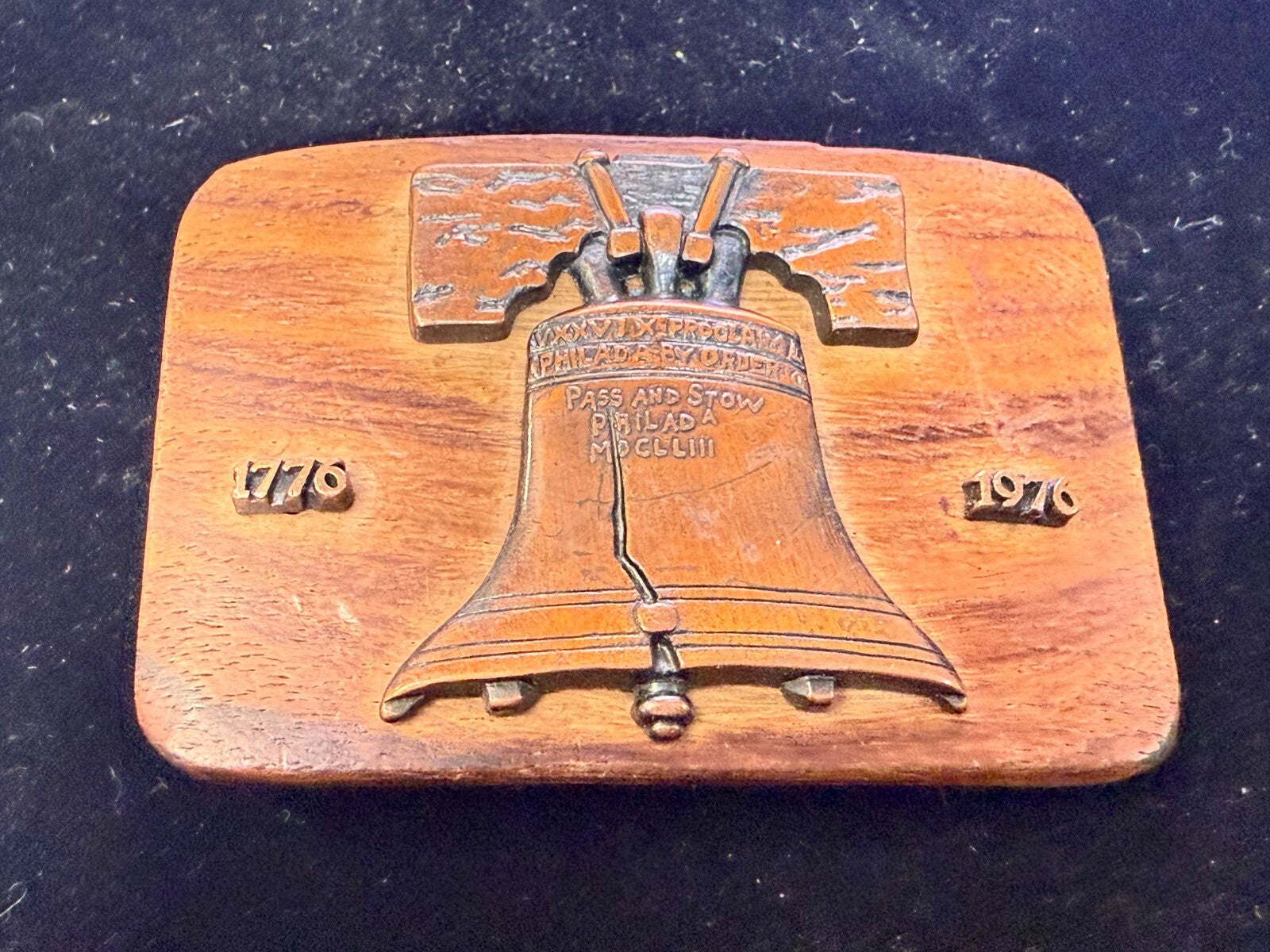 United States Liberty Bell Bicentennial 1776-1976 Commemorate Wood Belt Buckle