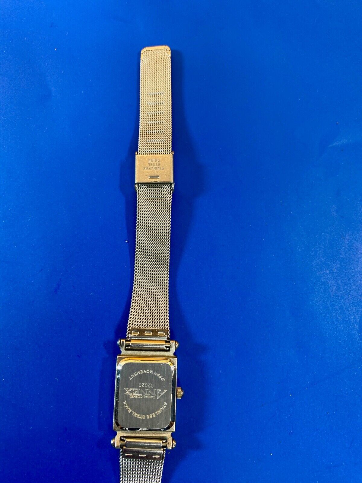 Annex Mesh Band Ladies Women's Watch Cracked Glass But Working Well! 