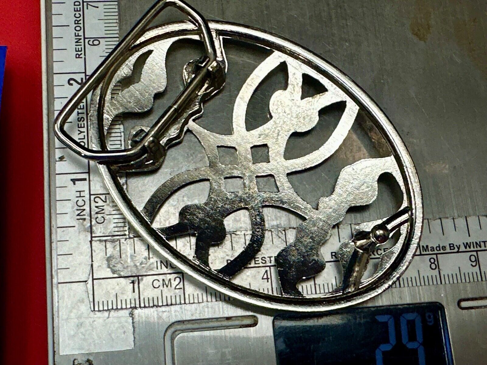 Unique cutout skeleton pattern silver tone oval belt buckle