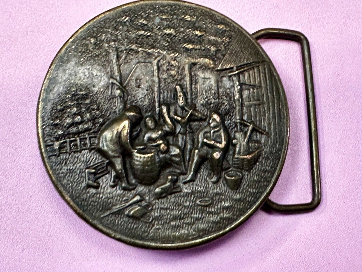 Village Scene Fiddle Miner Workers Bergamot Brass Works A-72 Belt Buckle