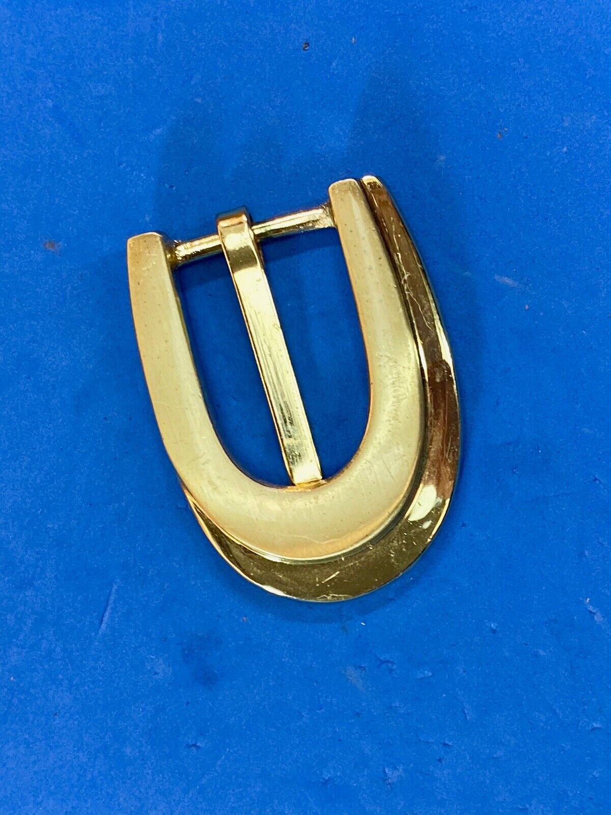 Vintage liz Claiborne stamped gold tone  belt buckle