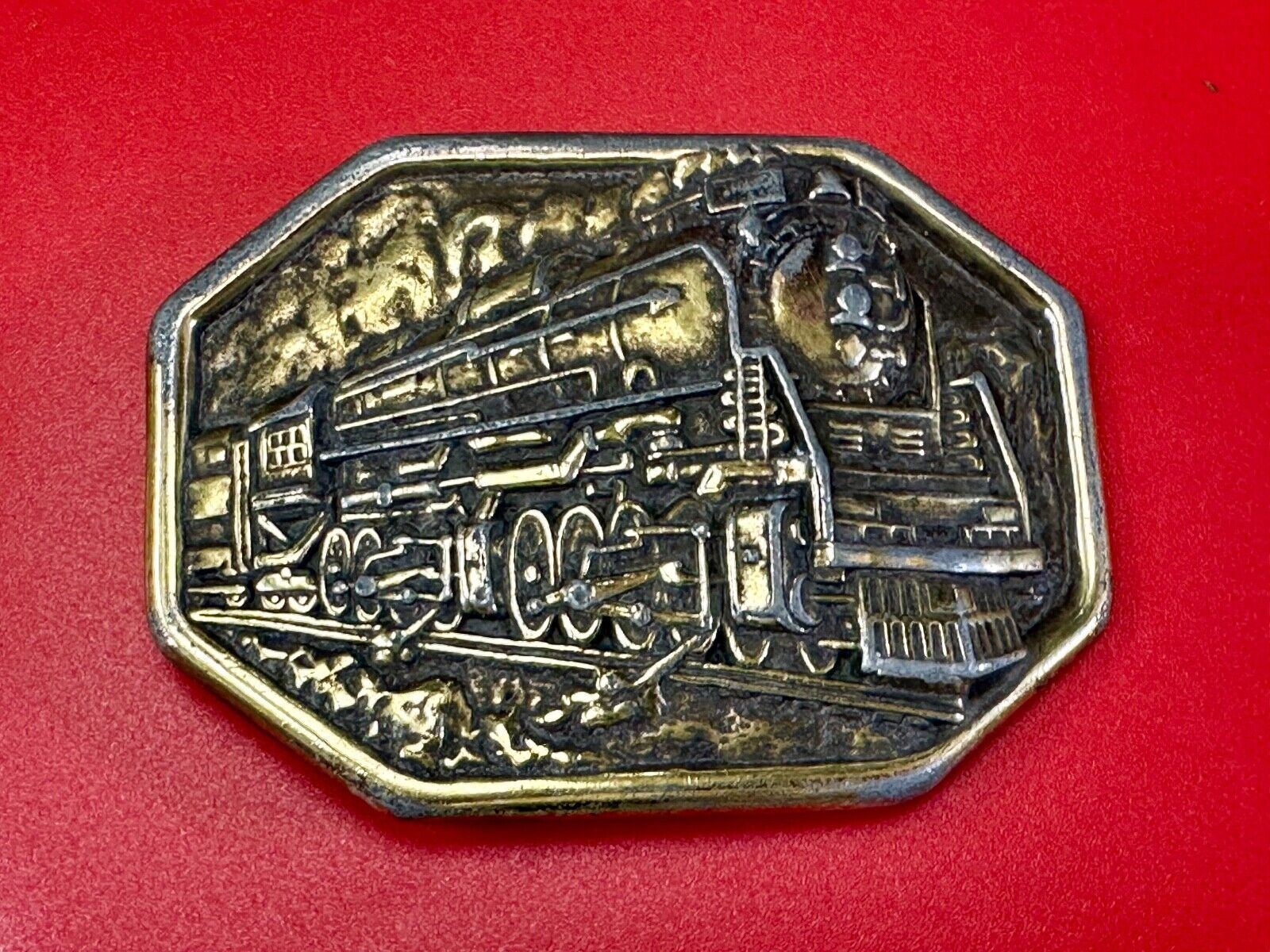 Train Engine Steam Locomotive RR collectors  Vintage 70s belt buckle by Avon