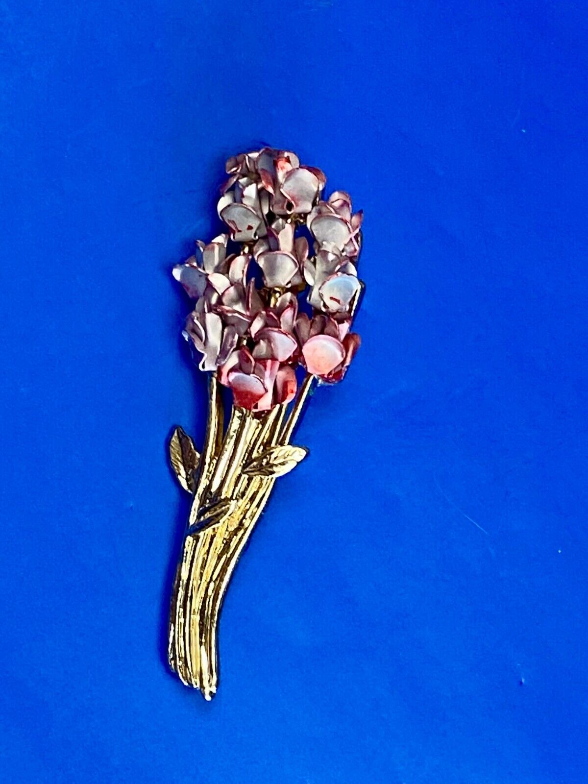 Vintage Danbury Mint For Avon Red Rose Bouquet Brooch Dm 97 Gold Plated Broach