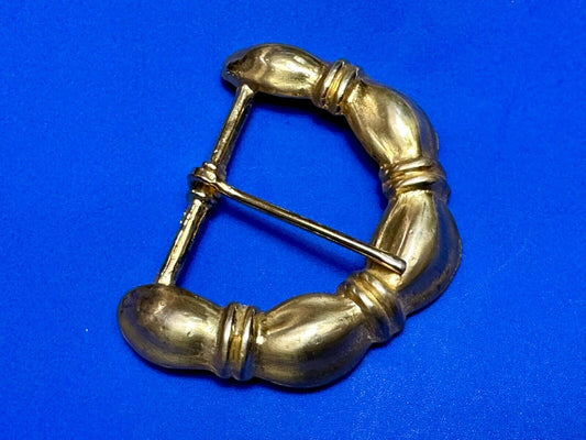 Unique dimensional "puffy" appearing! gold tone replace belt buckle