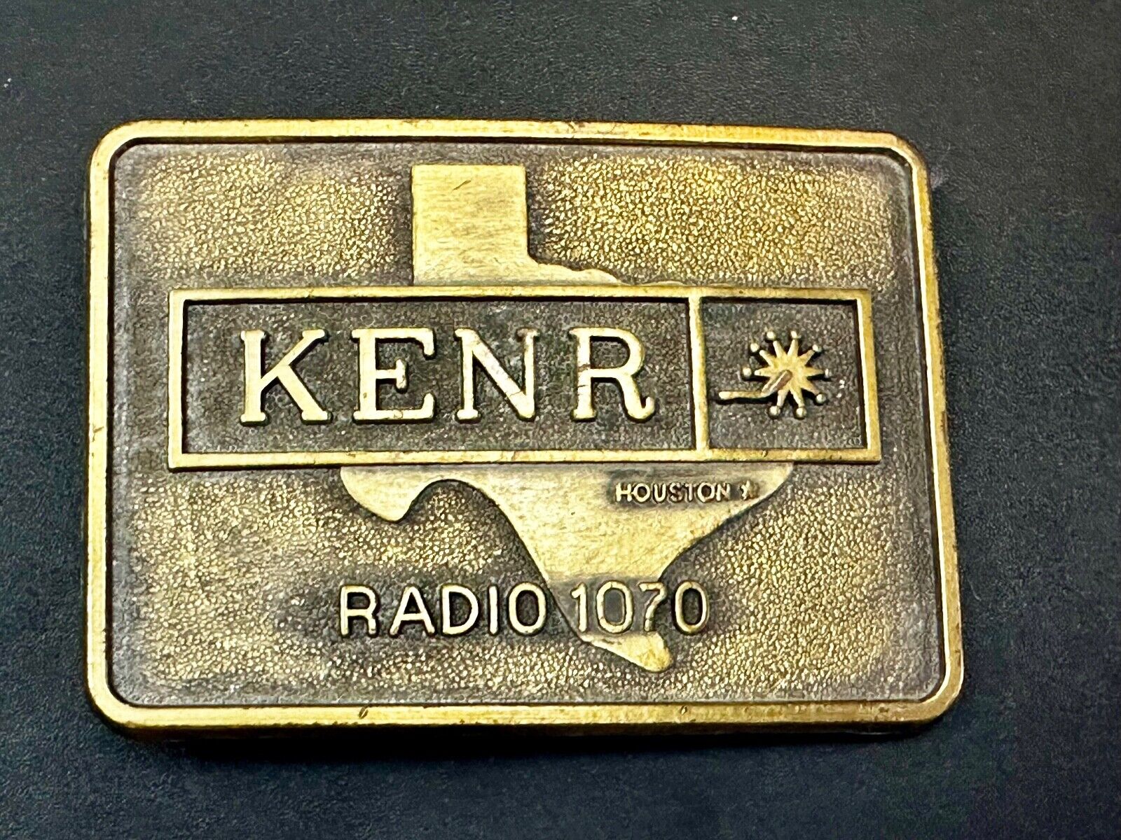 Texas KENR Houston Radio 1070 Vintage Promotional Mo Money Belt Buckle