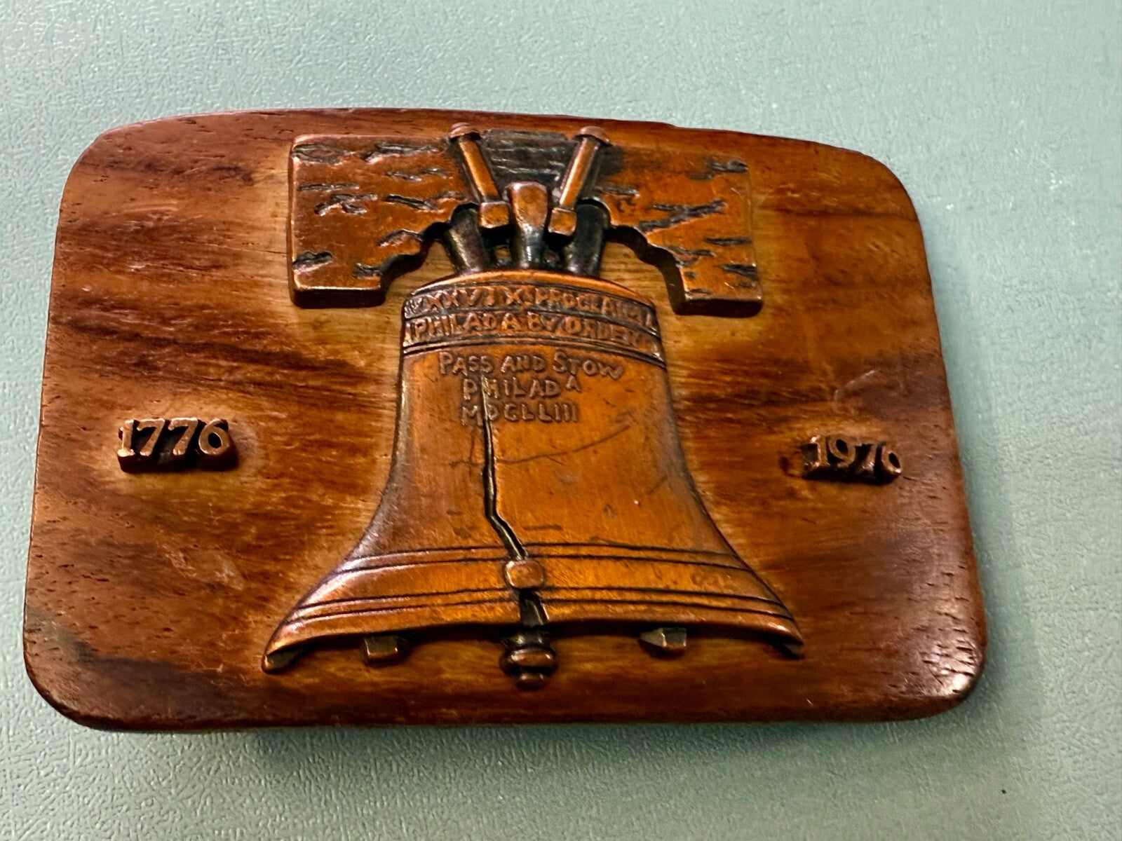 United States Liberty Bell Bicentennial 1776-1976 Commemorate Wood Belt Buckle