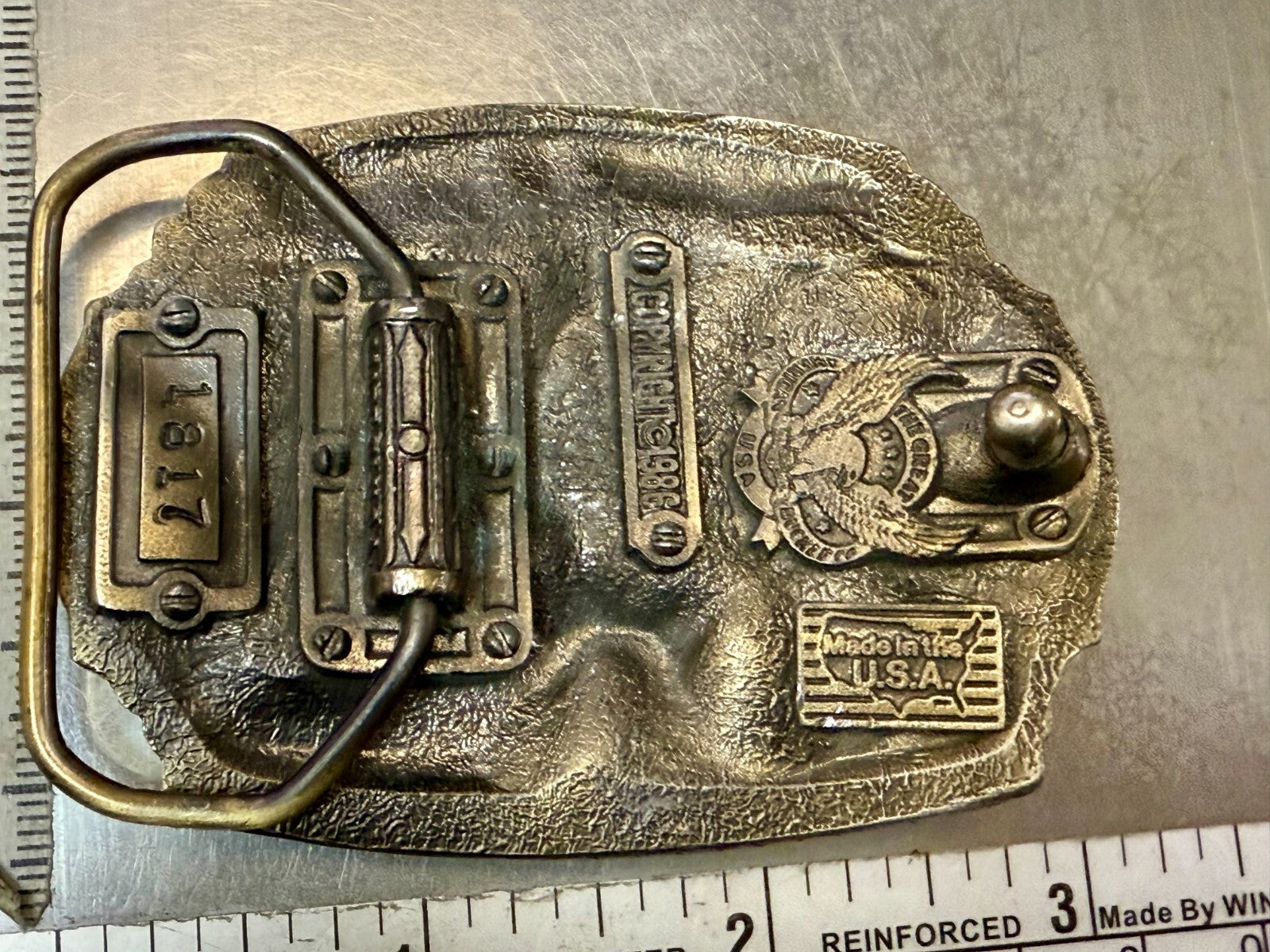 An American Tradition HUNTING Dog Duck Buck Deer Sportsman Vtg. 1986 Belt Buckle