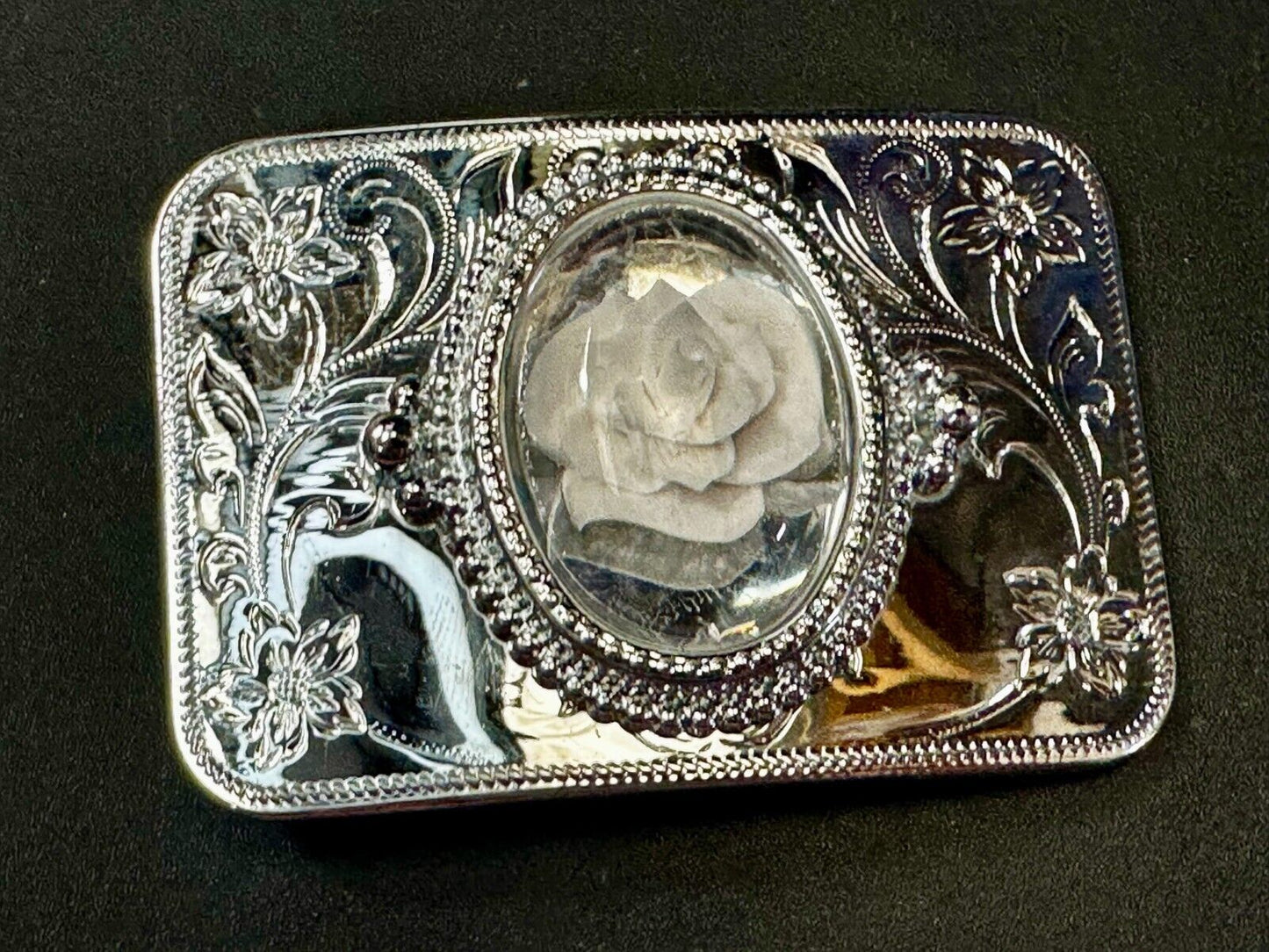 3D Flower Inside of Centerpiece Vintage Silver Tone Western Style Belt Buckle