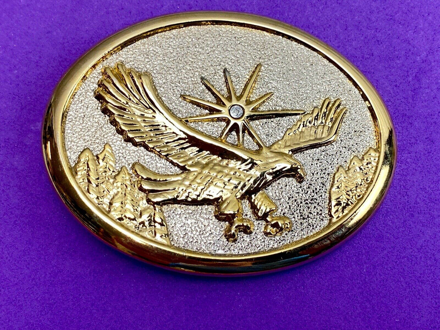 Vintage flying classic Bald Eagle with Rhinestone as sun starburst belt buckle 
