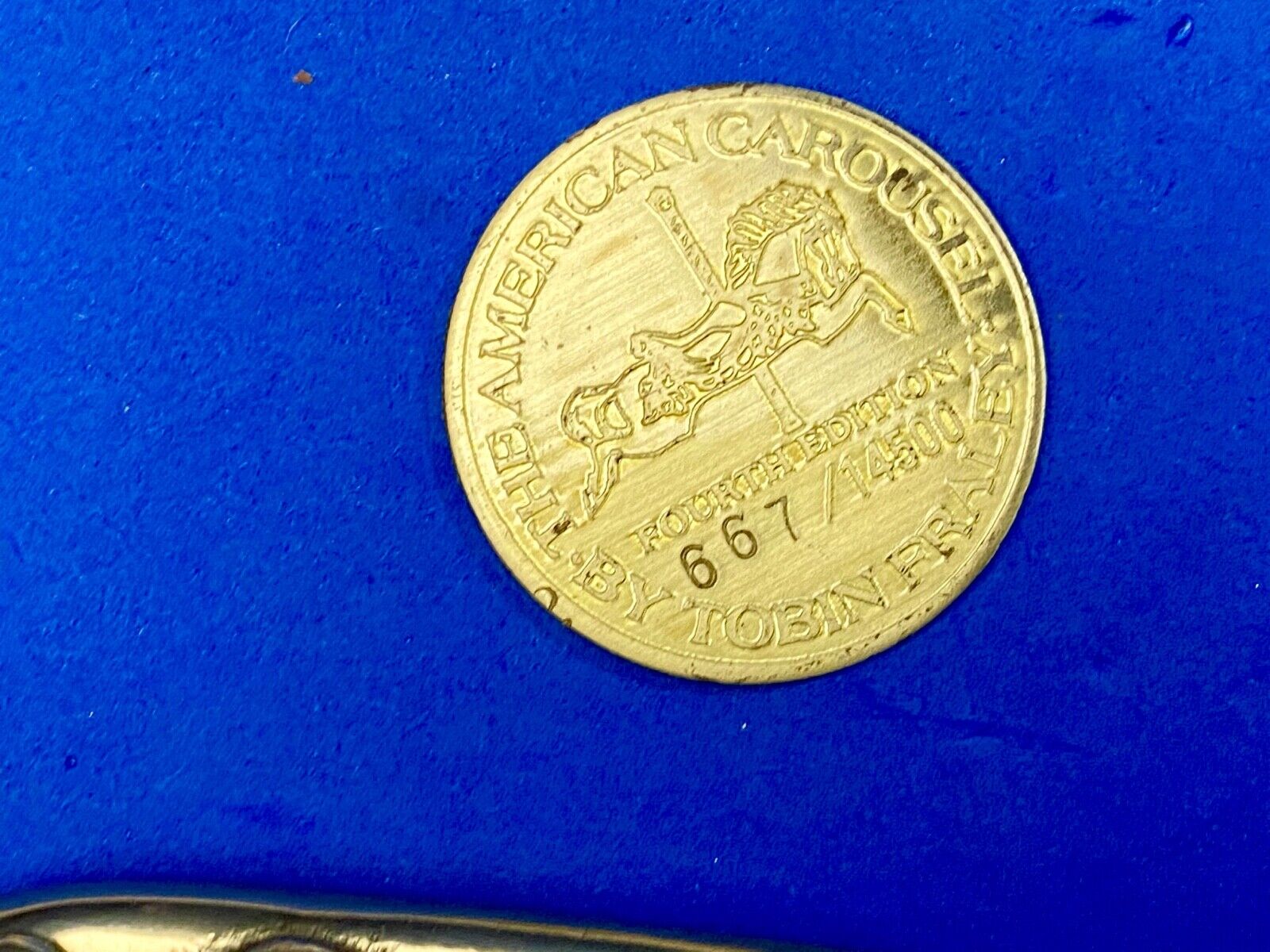American Carousel 4th coin collectors centerpiece Large gold tone belt buckle