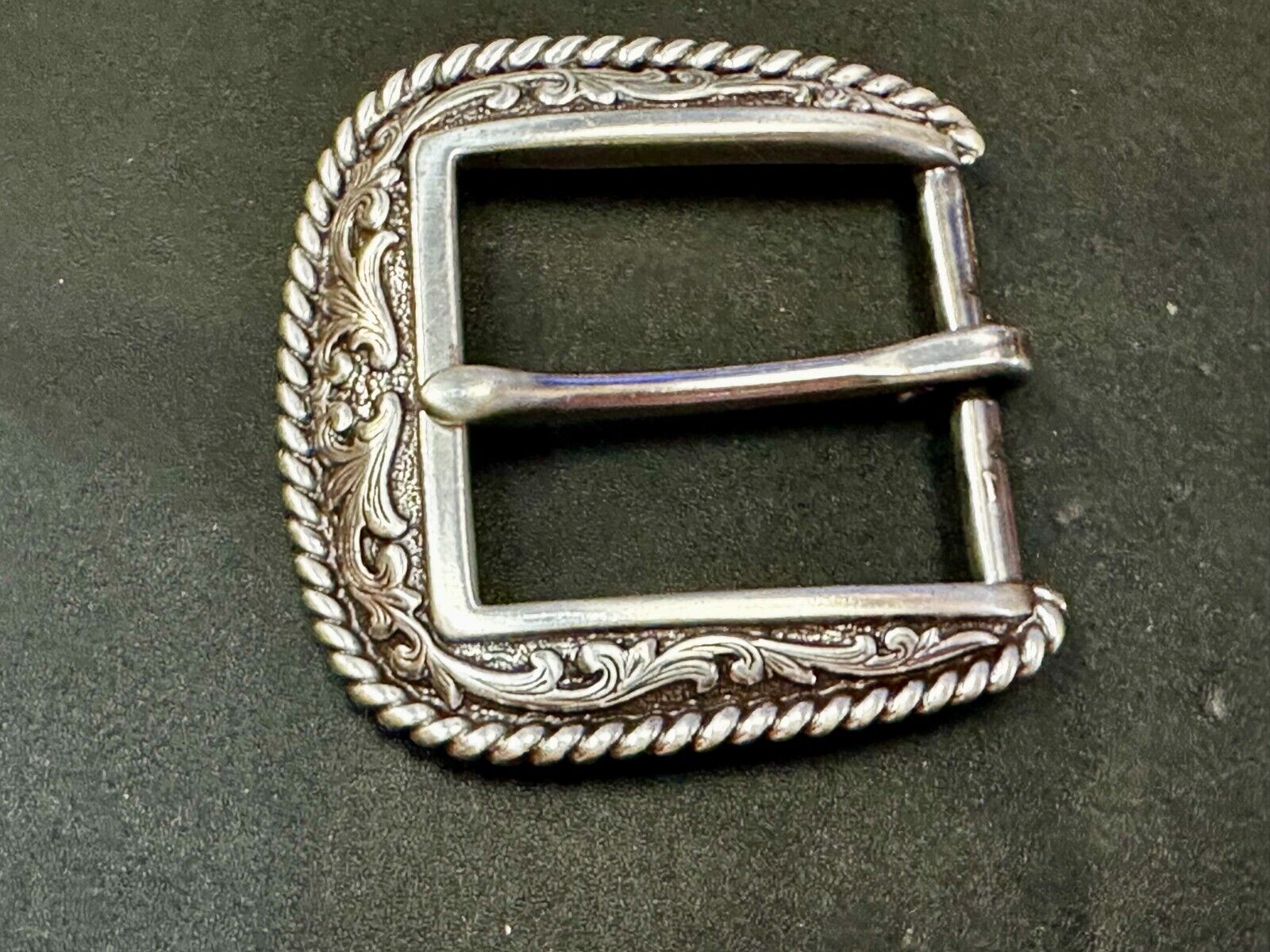 Ariat 2007 Ranger Style Detailed Flower Swirl -  Rope Outlined Belt Buckle