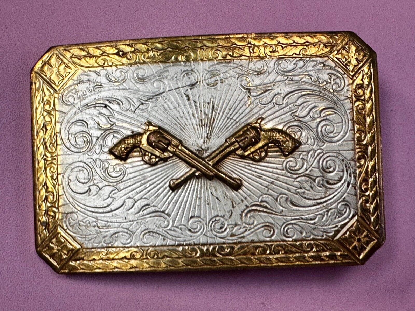 Twin Revolver Pistol Guns Two Tone Western Cowboy Vintage Belt Buckle