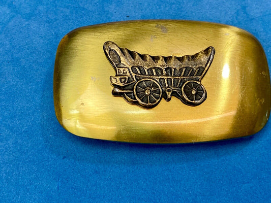 Vintage horse drawncovered wagon moving out west cowboy belt buckle 