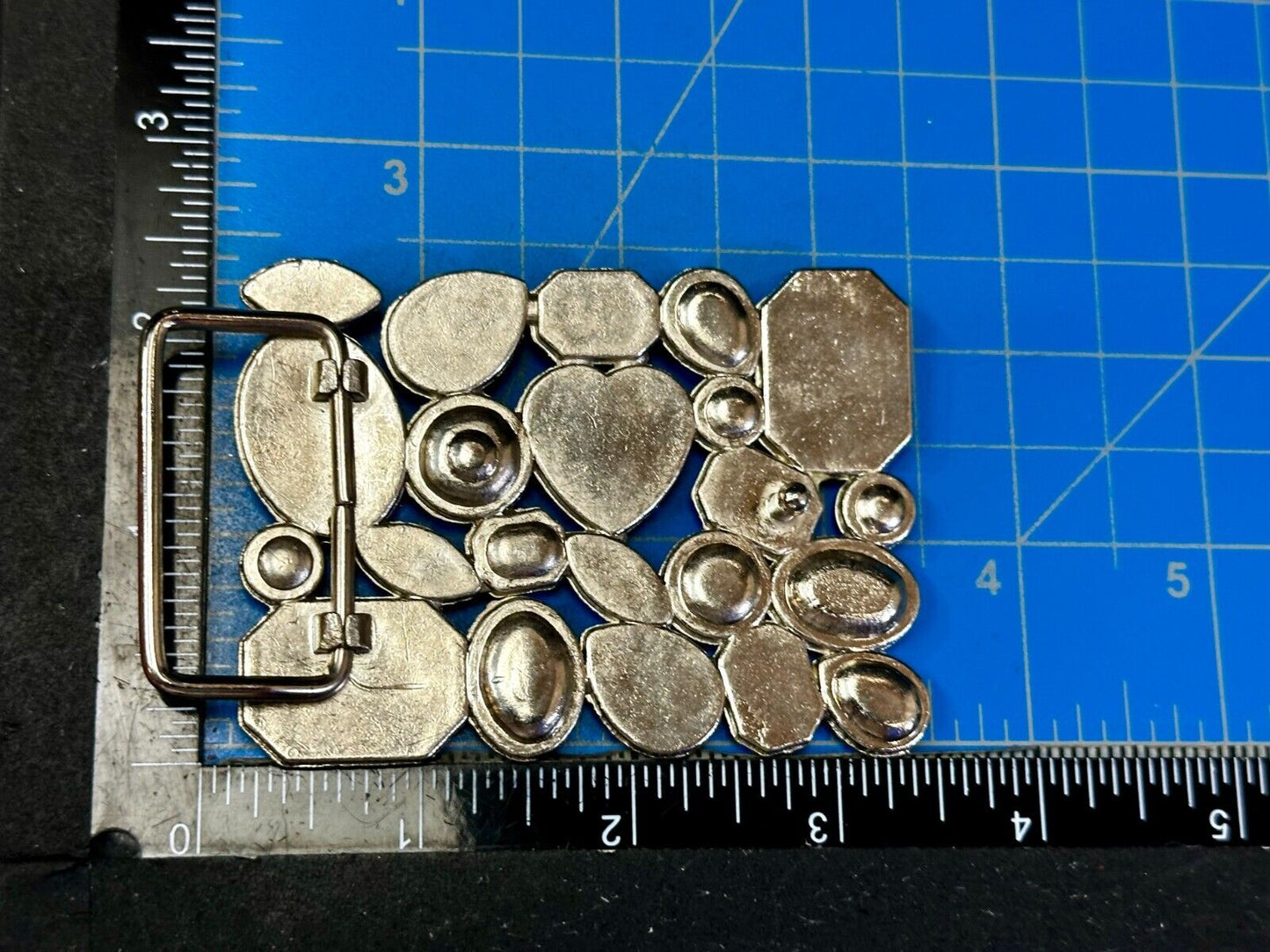 Unique Large Rhinestone's? Covering See Through Silver Tone Belt Buckle