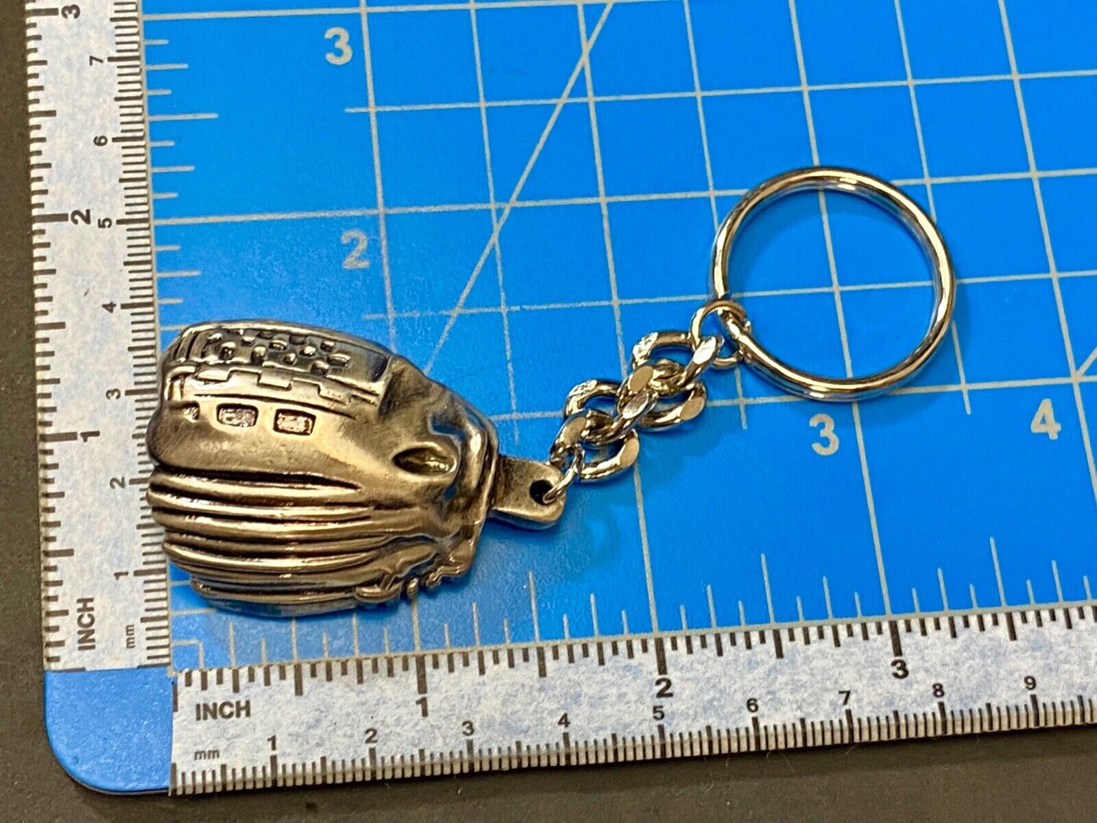Arizona Diamondback baseball figural catching Mitt  Keychain - Key Ring Chain