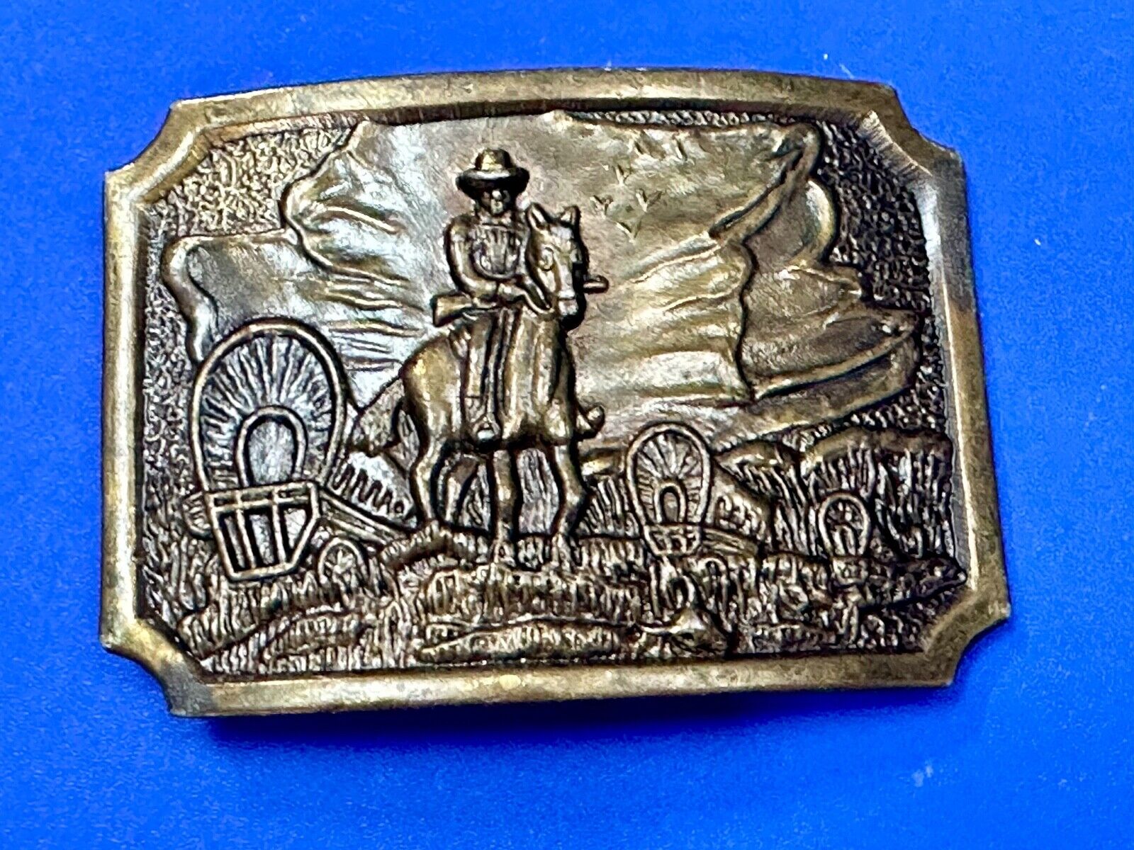 Tall In The Saddle Western Cowboy Horse Covered Wagon Belt Buckle New Condition