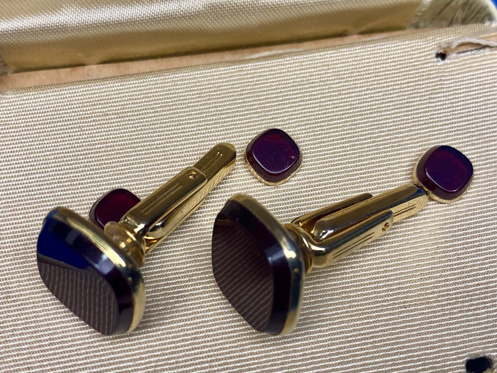 Vintage Hickok Large Pair Of Gold Tone - Black Face Cufflinks In Case 