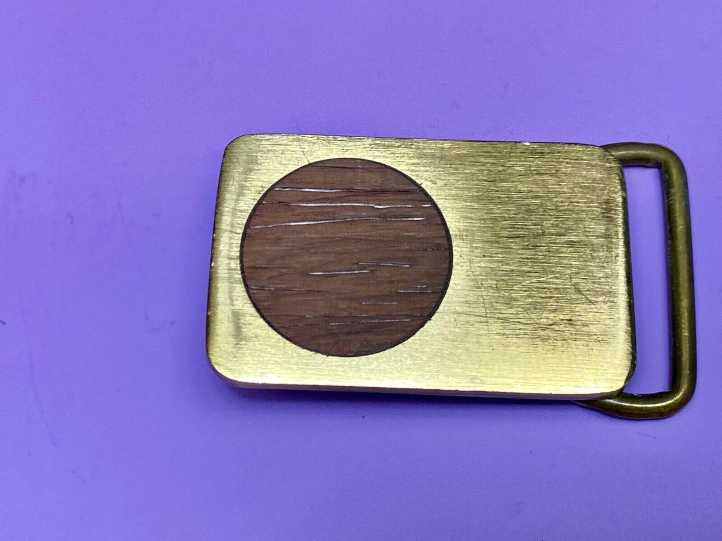 VINTAGE 1979 *WOOD INLAID (ROUND SHAPE)* SOLID BRASS BTS BELT BUCKLE