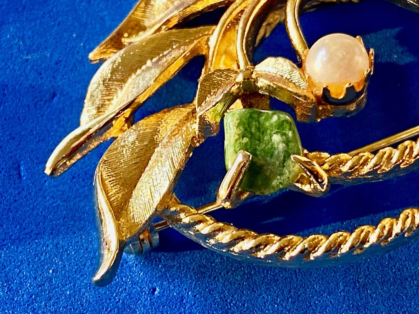 Vintage JADE GARDEN Gold Tone  Wreath Green Faux Pearl Flowers Sarah Coventry
