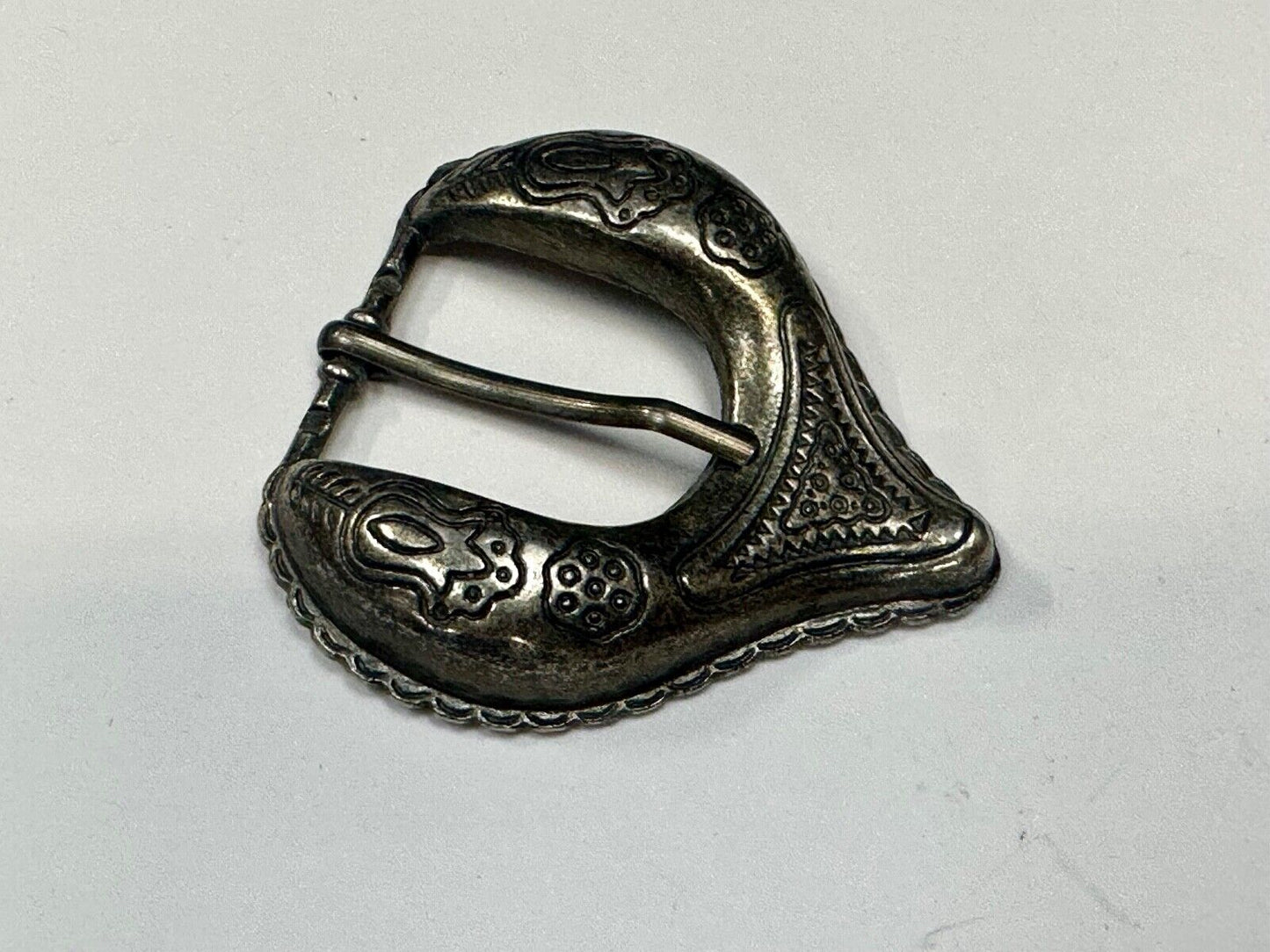 Abstract stretched Heart pattern Replacement silver tone Dress Style belt buckle