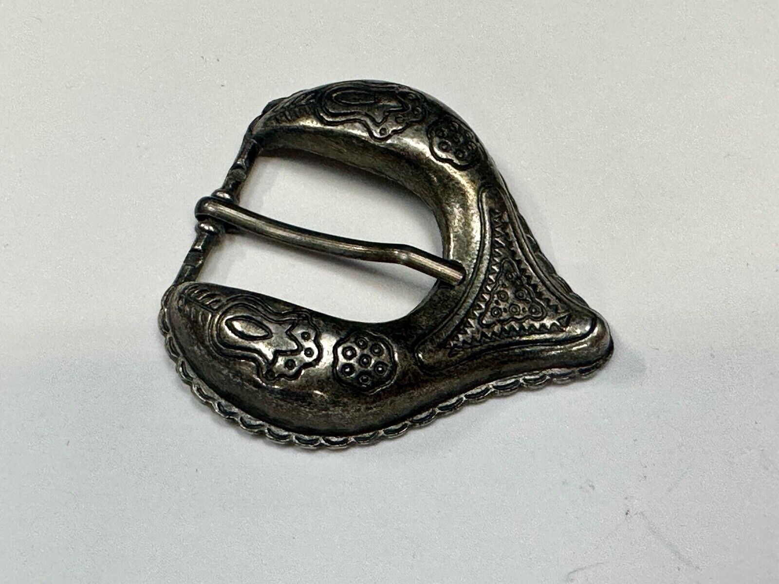 Abstract stretched Heart pattern Replacement silver tone Dress Style belt buckle