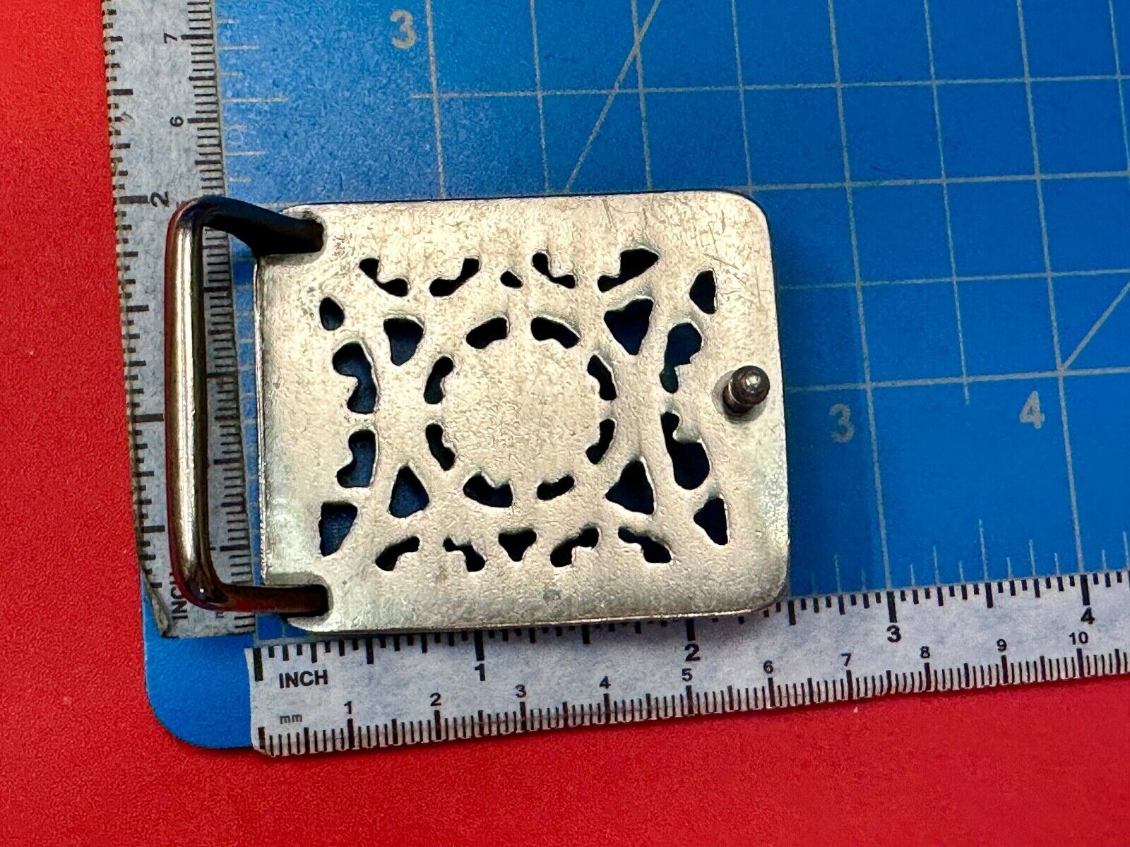 Antique dotted vintage style - modern see through belt buckle