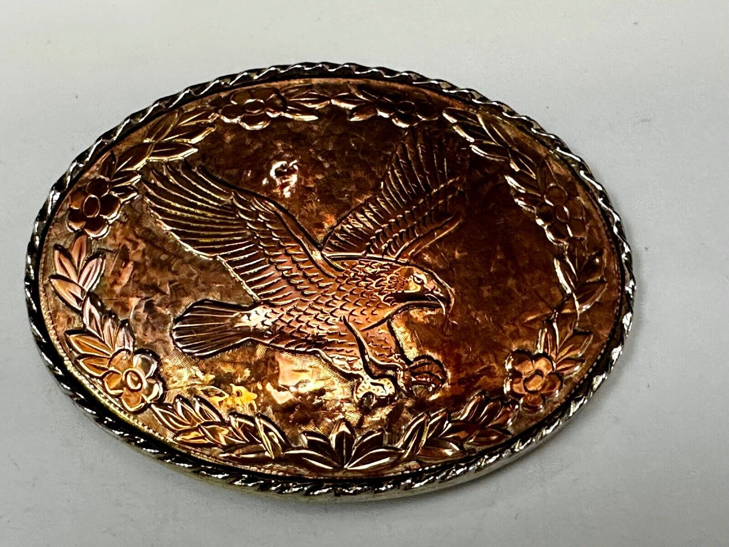 Vintage EAGLE flying High western etched flower swirl design belt buckle - W
