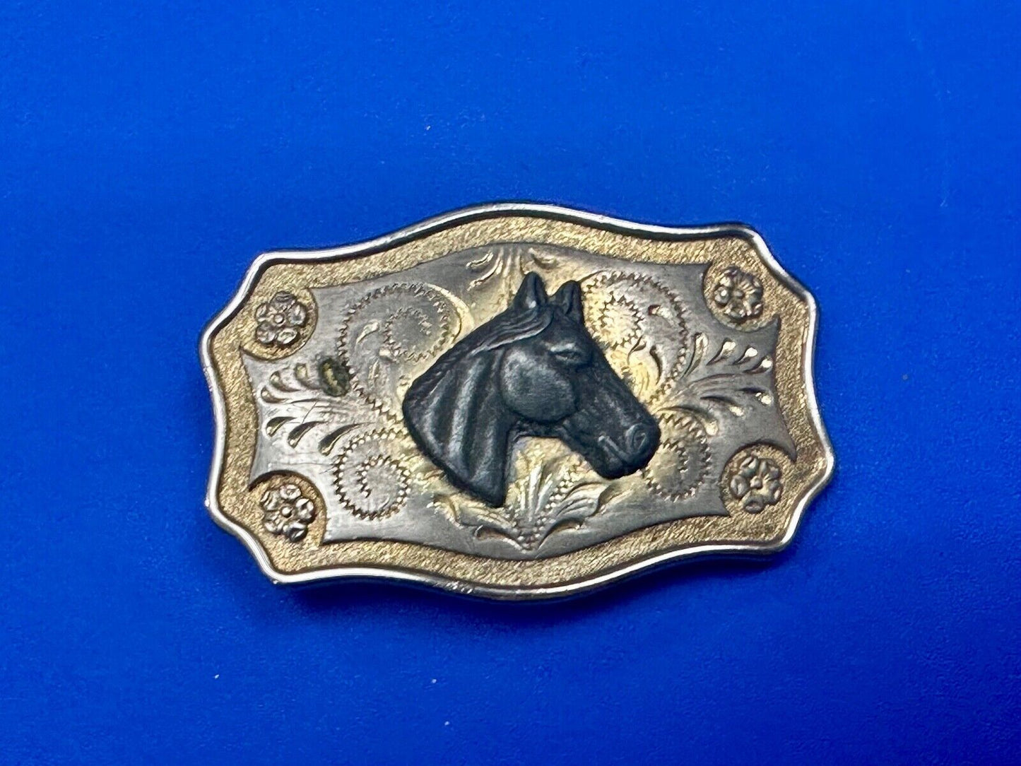 Vintage Horse head - Two tone western flower swirl belt buckle