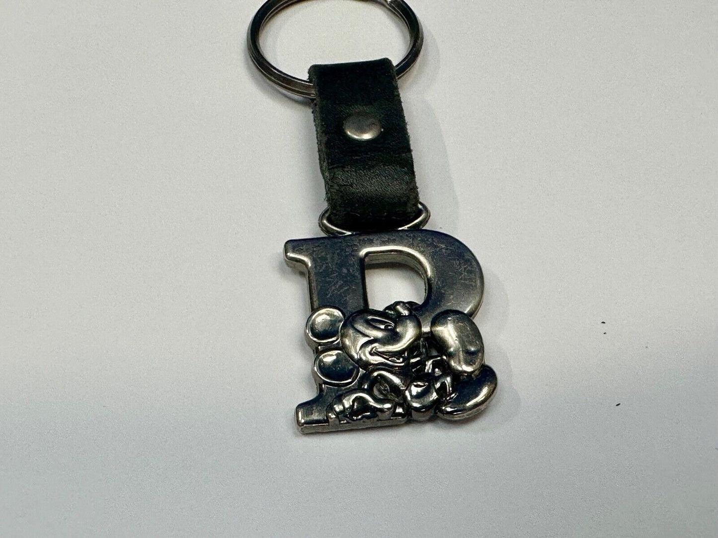 VINTAGE LETTER INITIAL P or B MICKEY MOUSE DISNEY KEYCHAIN LEATHER FOB