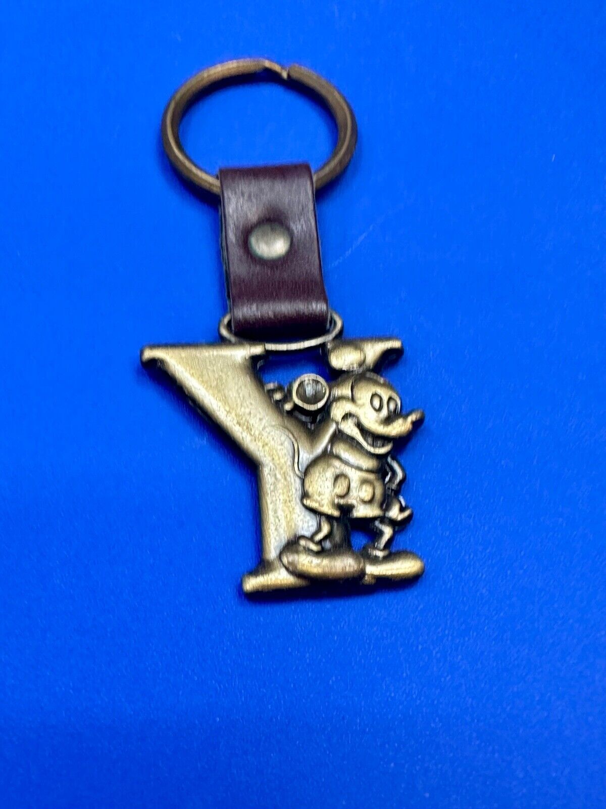 VINTAGE LETTER INITIAL Y  MICKEY MOUSE DISNEY KEYCHAIN BRASS and LEATHER FOB