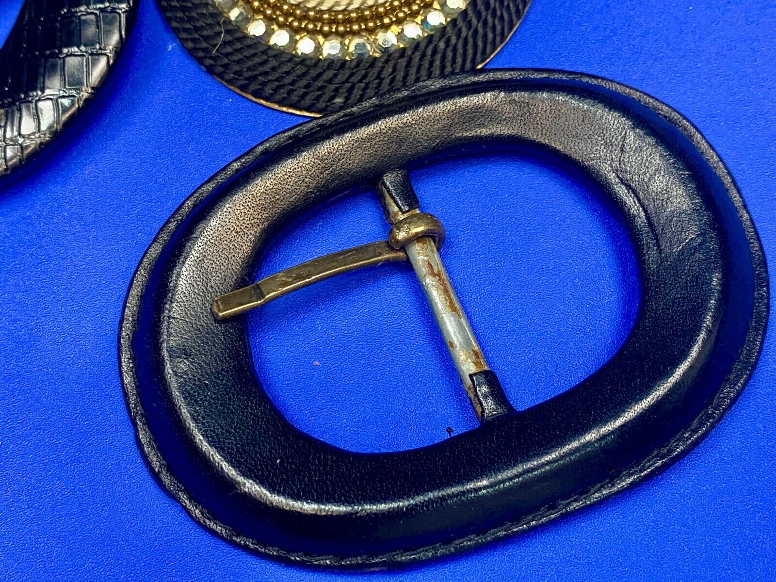 3 Pc Lot Of Black And Gold Tone Scarf Slides Belt Buckle Charmant