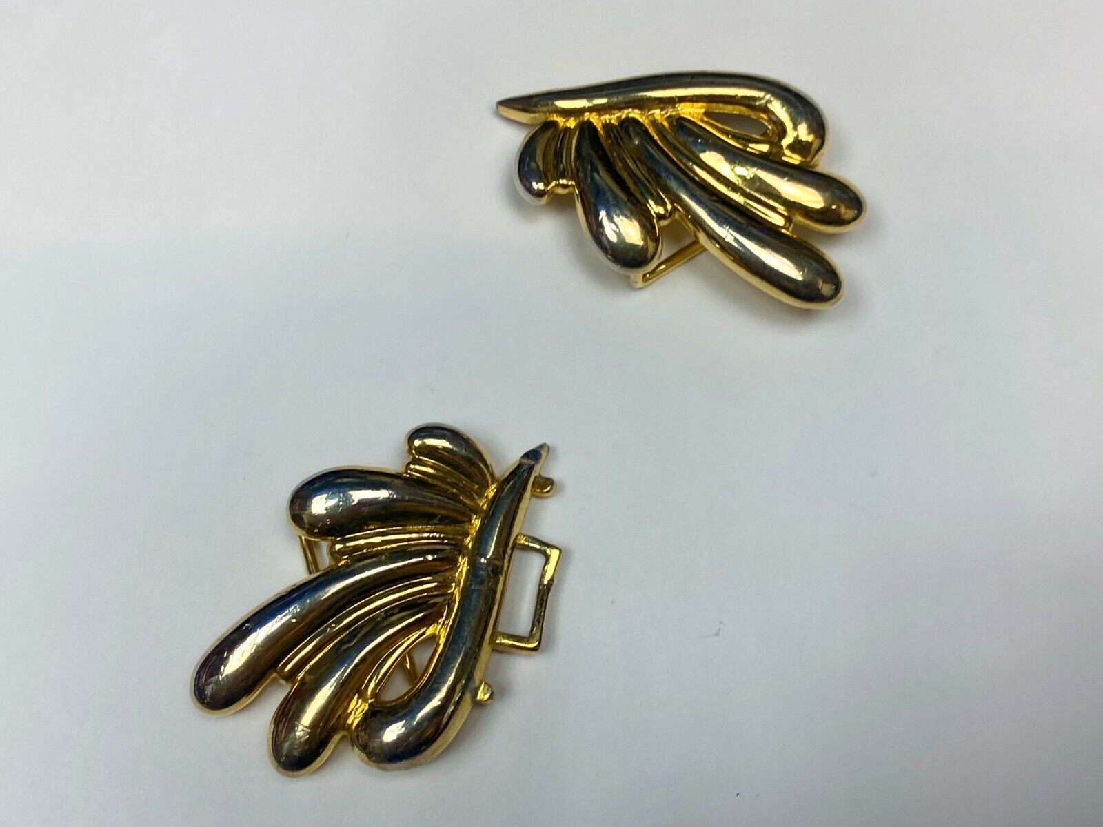 Two Piece Interlocking Gold Tone Wavey Knot Belt Buckle Signed Paquette