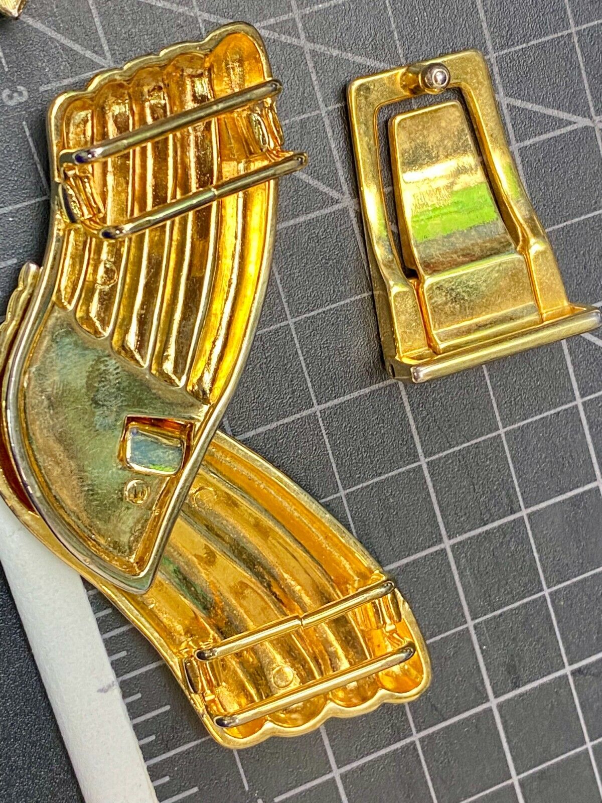 Vintage Lot Of Gold Tone Belt Buckle