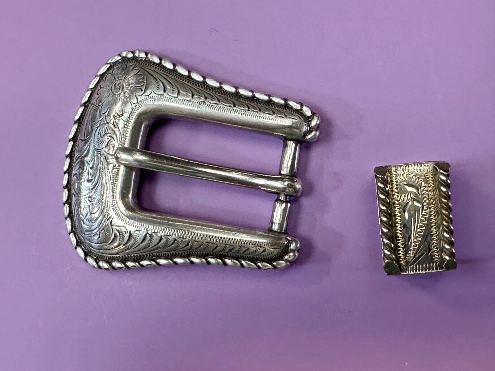 Two piece Ranger Set vintage 1996 silver tone buckle and keeper
