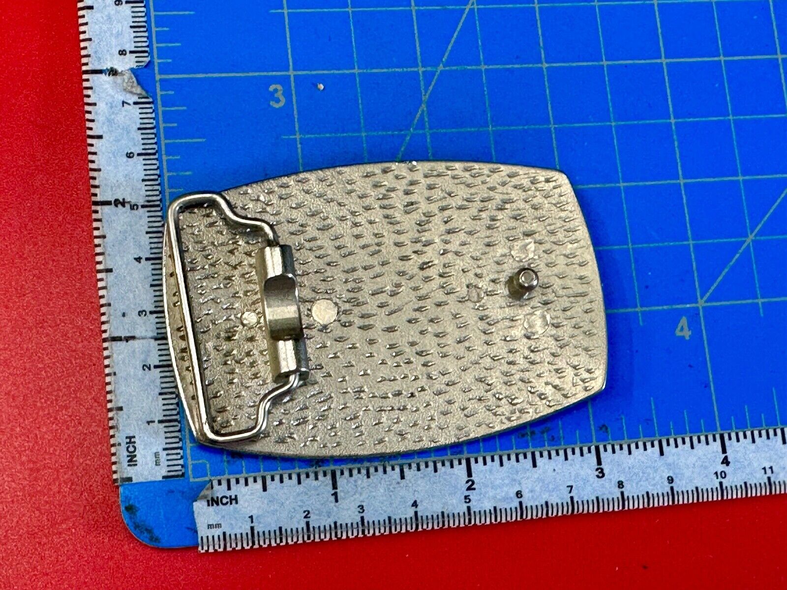 Chinese Dragon pattern symbol on silver tone rhinestone accented belt buckle