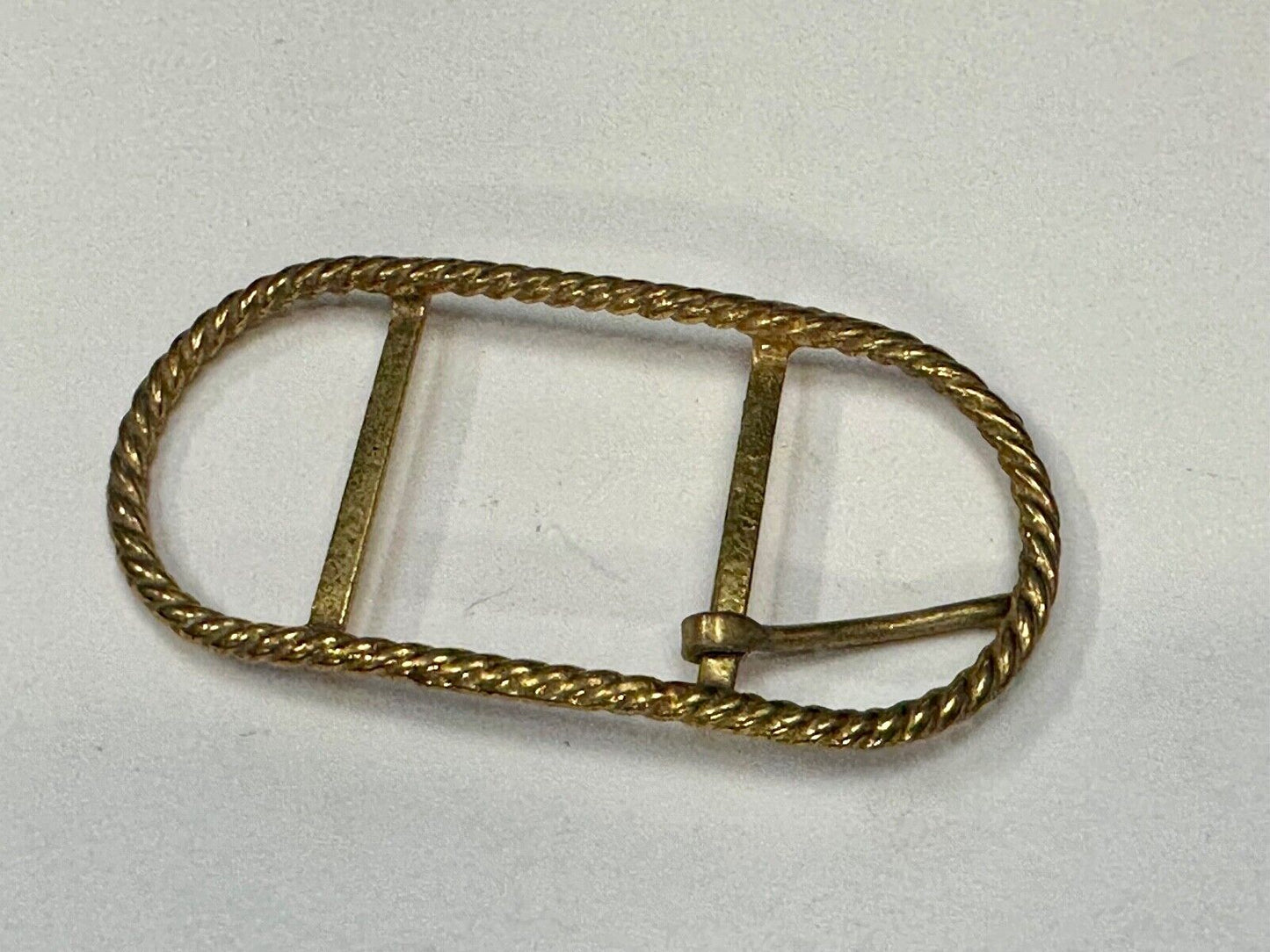 unique 4" wide Vintage gold tone Rope or Knot pattern belt buckle